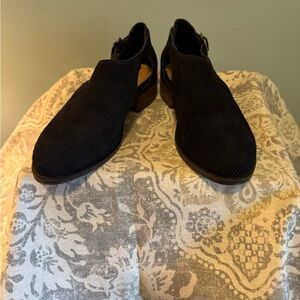 Crown Vintage Black Women's Sandals